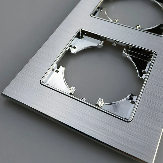 Geborsteld Aluminium Zilvergrijs Schakelmateriaal – Luxe en Duurzaam