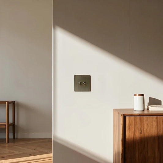 Vintage Brons Schakelmateriaal