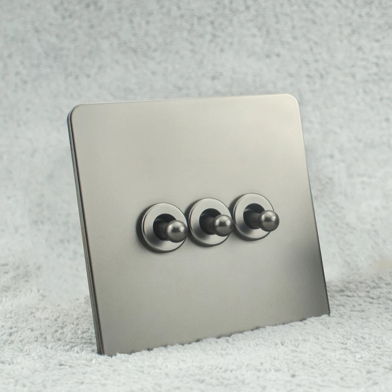 Classic 3-voudige vierkante inbouwschakelaar in gun metal
